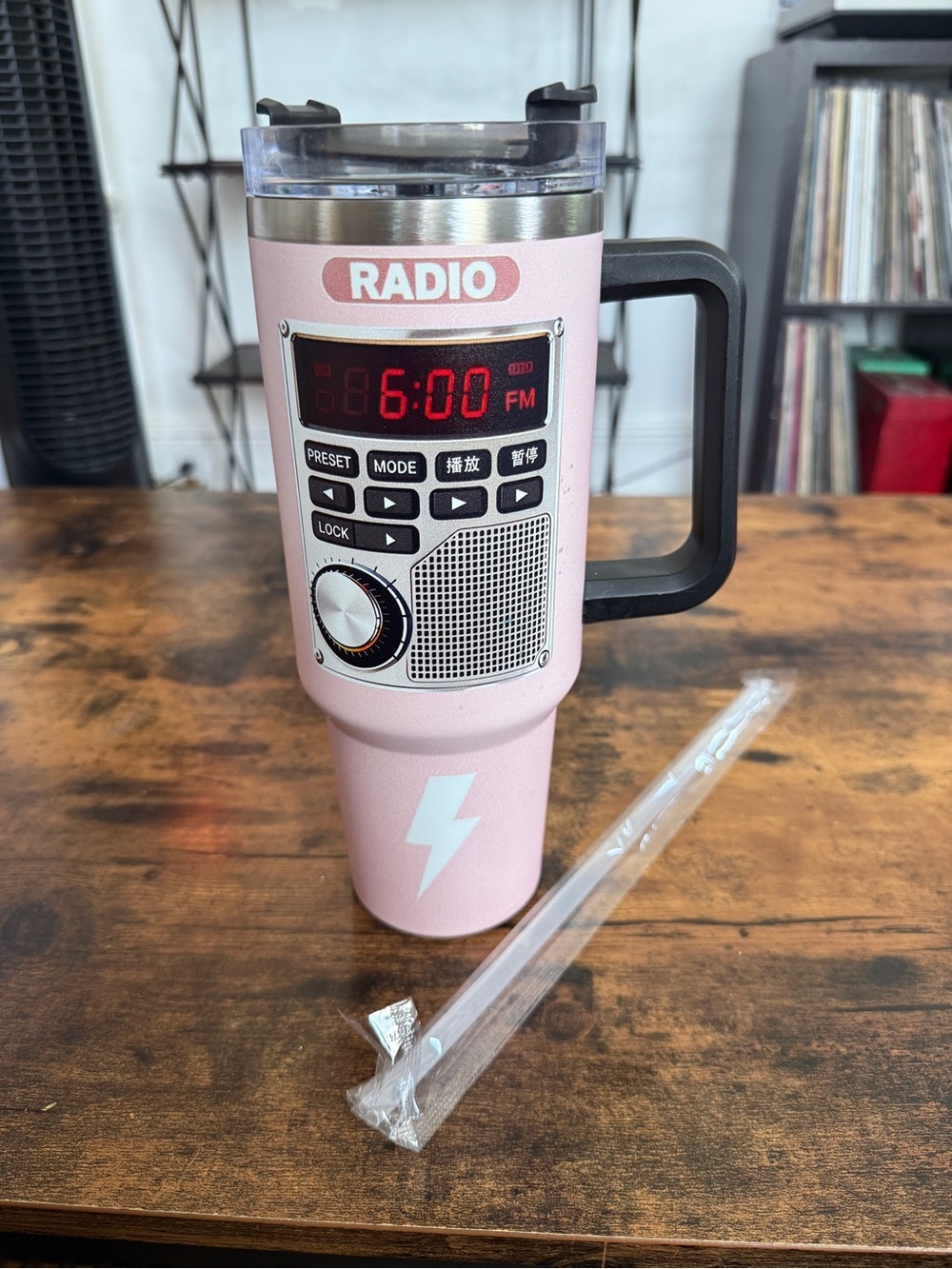 RADIO Pink Retro Radio Travel Mug with Handle